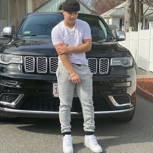 Meet your Posher, Jonathan